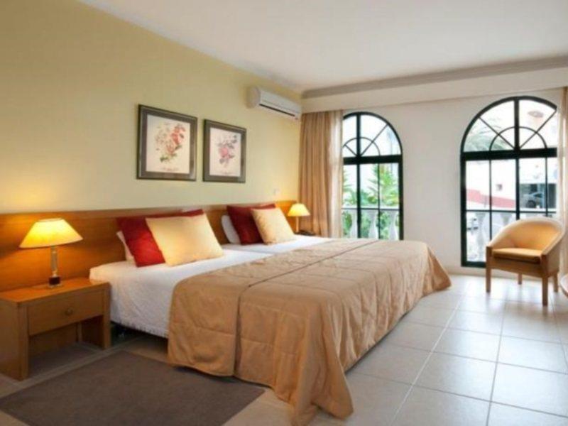 Hotel Royal Orchid Caniço Extérieur photo